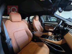 جاگوار F-Pace